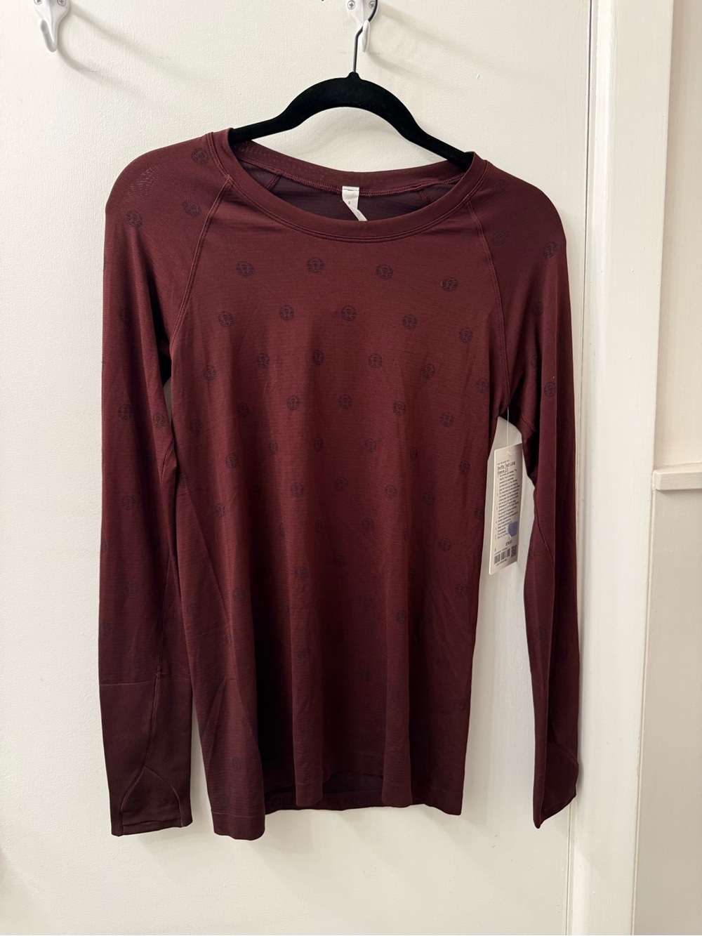 NWT lululemon Swiftly Long sleeve size 8, maroon with lululemon Lego embossed